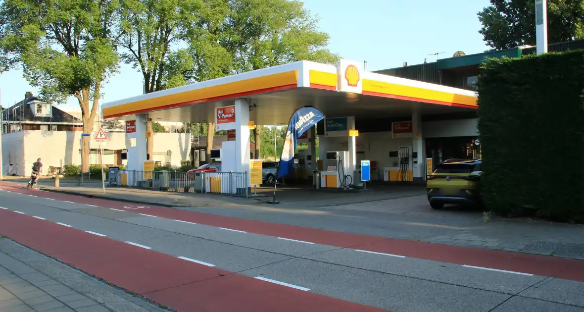 Overval op Shell-tankstation - Foto 4